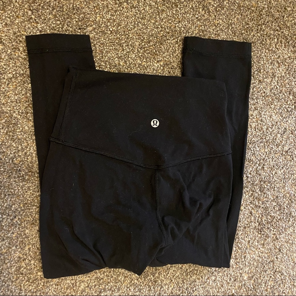 Lululemon High Waisted 19” Black Leggings